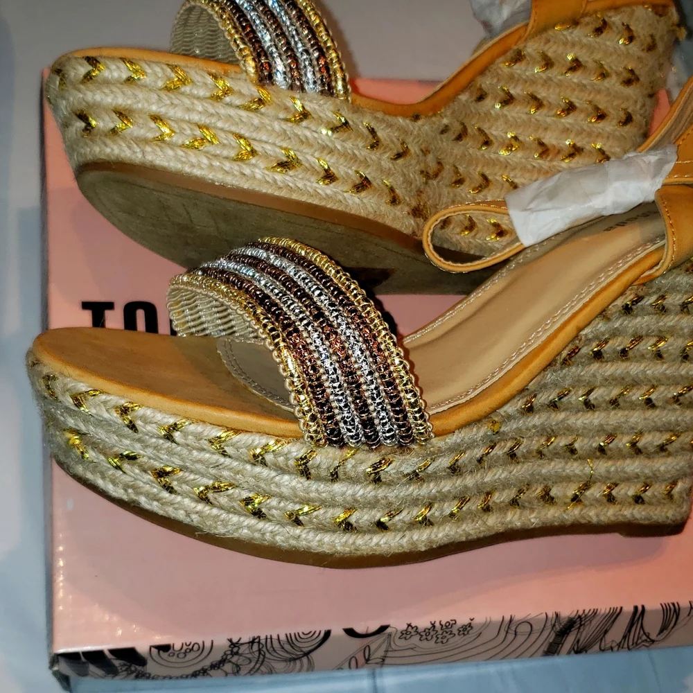 TOP Moda New ROYAL-1 Espadrille Platform Wedge Sandals Womens 10 NWT Gold Silver